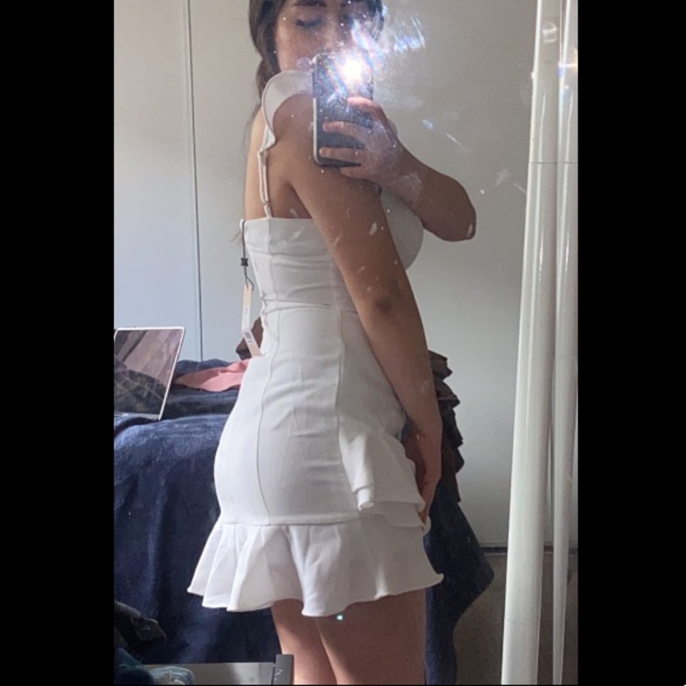 White Mini dress - Picture 4 of 9